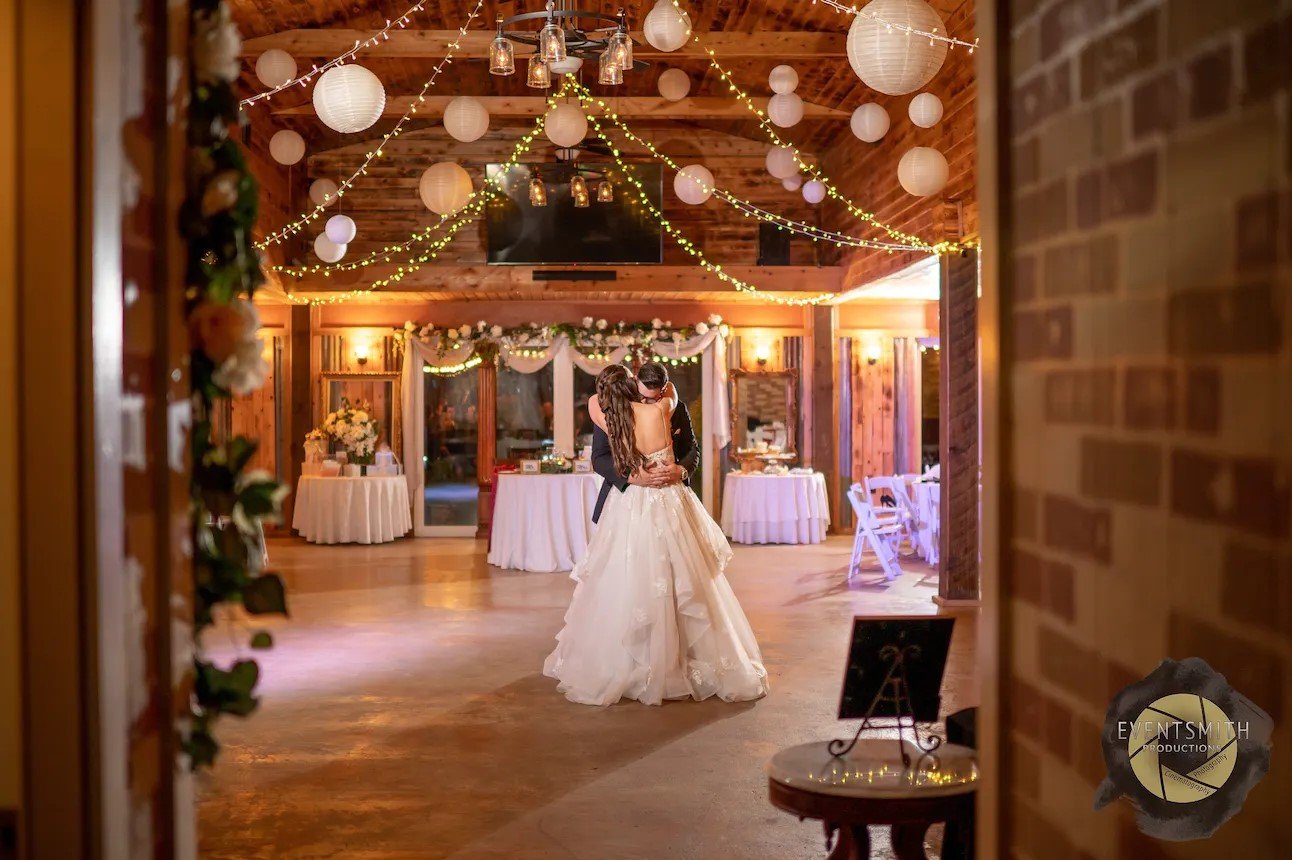 Sunset Weddings at Kemah Gardens